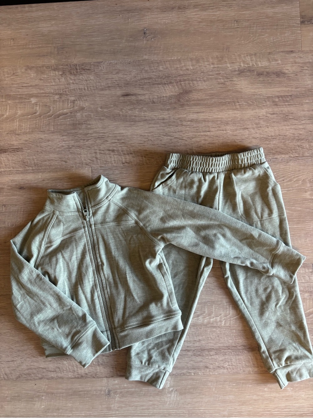 BearPaw Kids Olive Green Zip-Up Jacket & Jogger Set - Size 4T